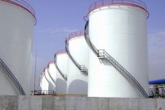 large-fuel-storage-tanks